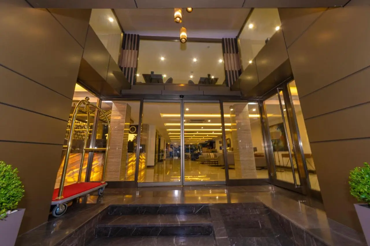 38 Hotel