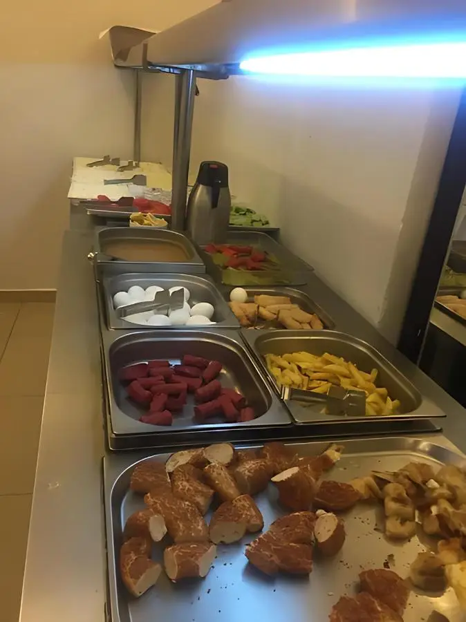Adil Konak Hotel