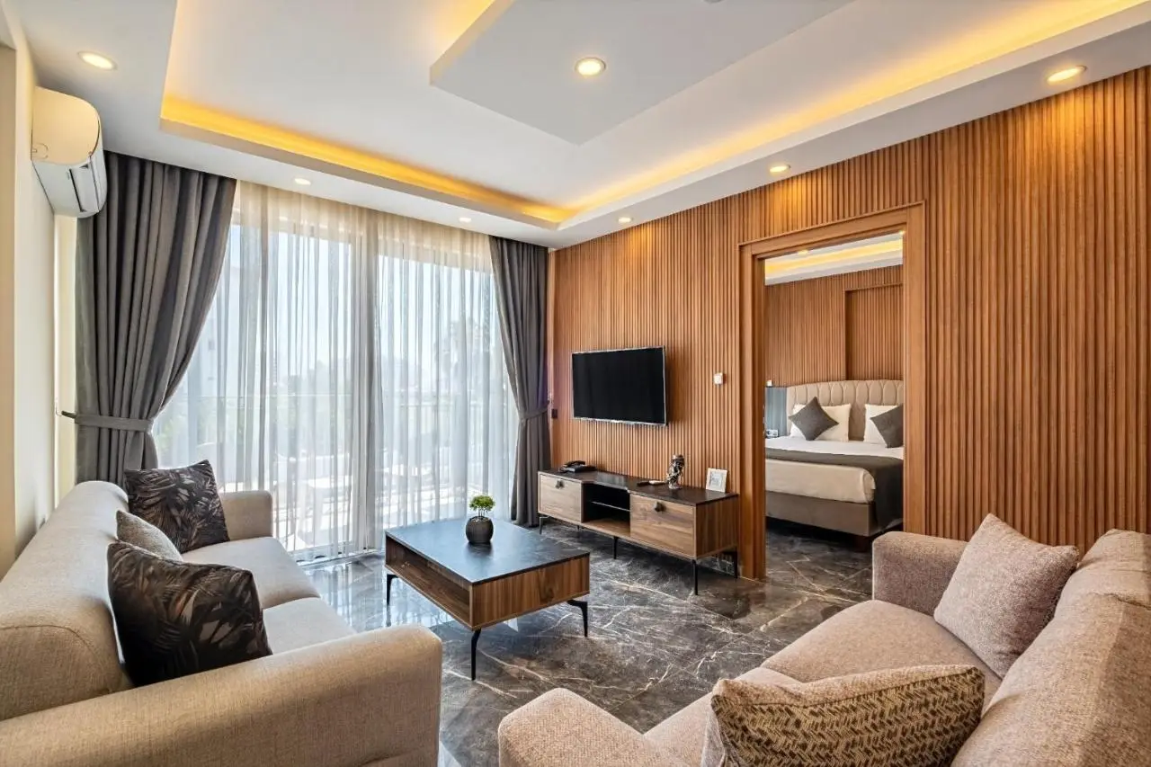 Laristone Suite Spa Hotel