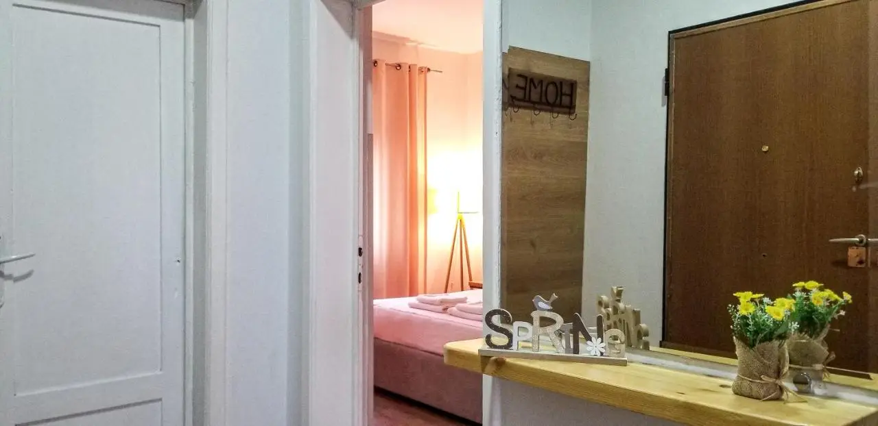Spacious and Cozy Apartment - Ajia Apartment
