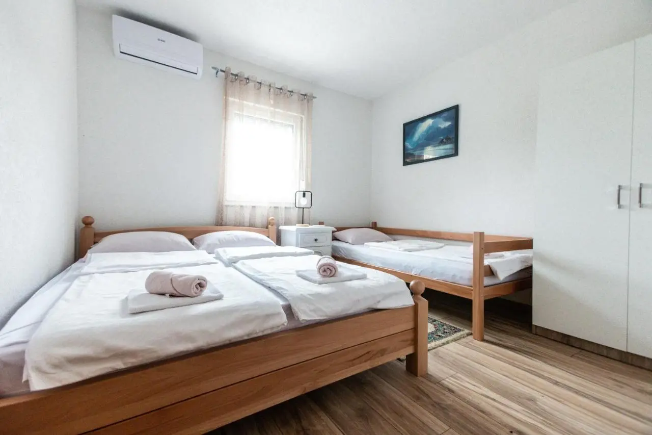 Delta apartments