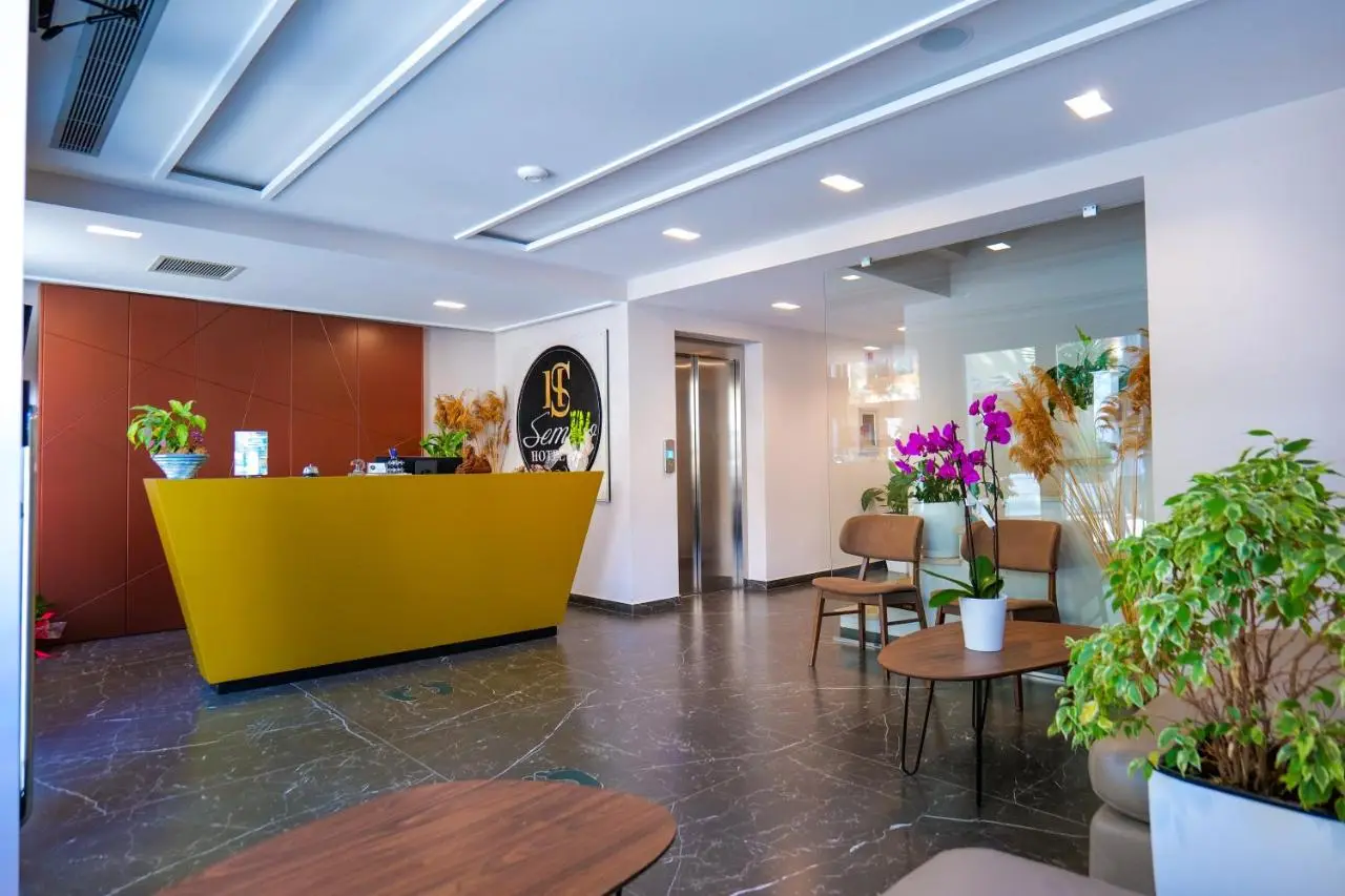 Hotel Semajo