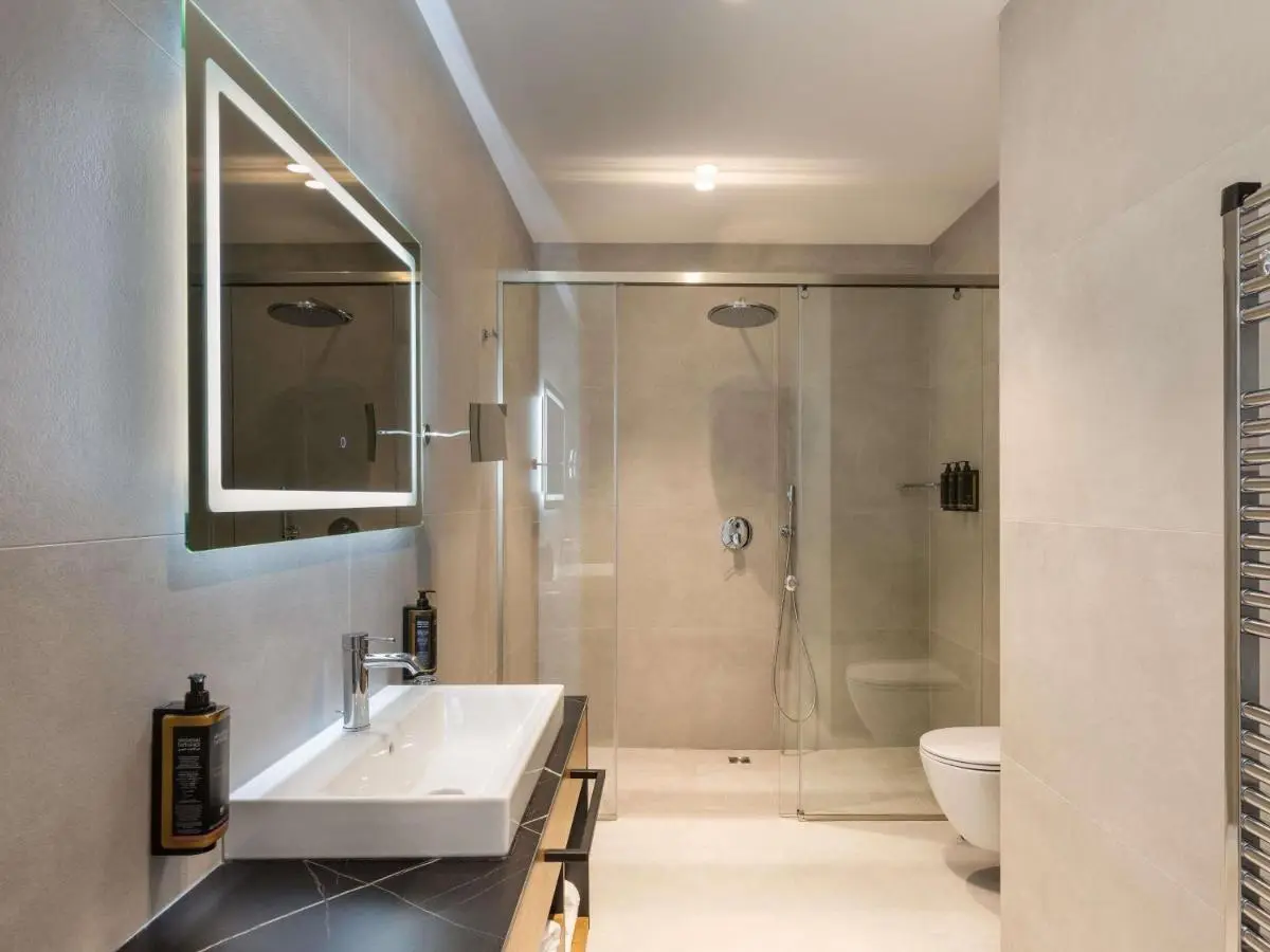 Mercure Tirana