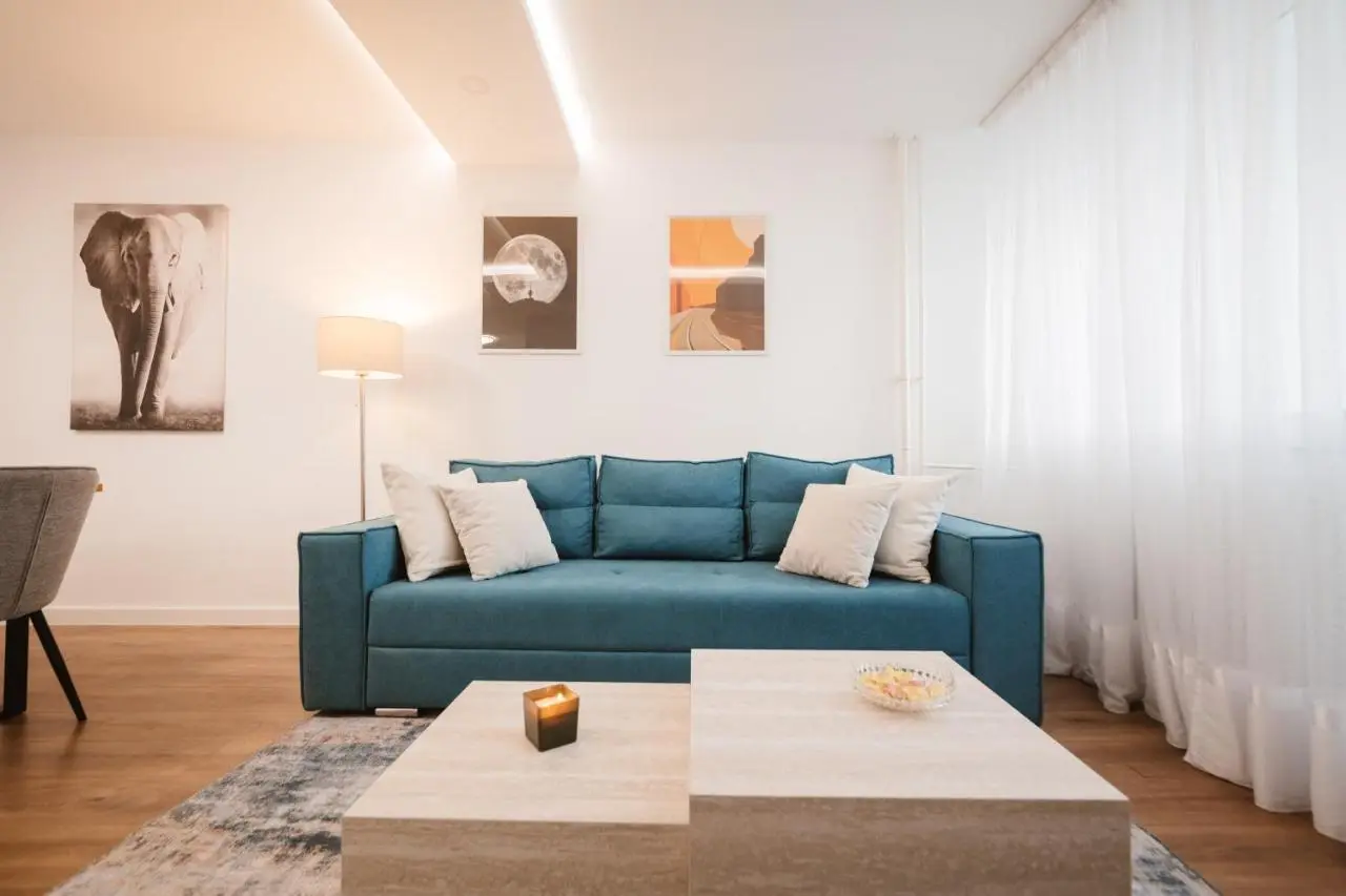 Central Apartment 44