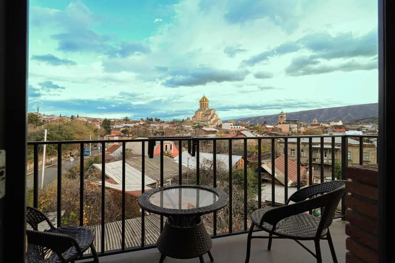 Luxurious 3BR Apartment W Stunning views