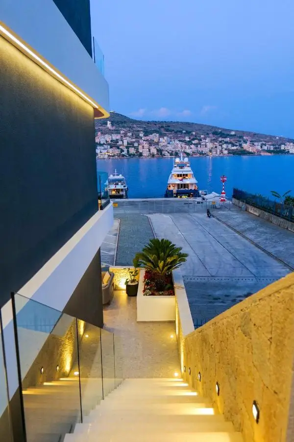 AlYACHT Premium Hotel