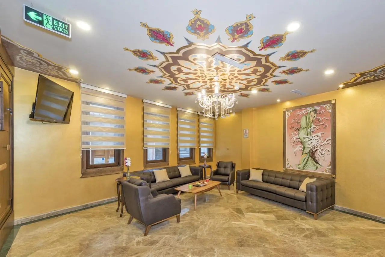Perapolis Hotel