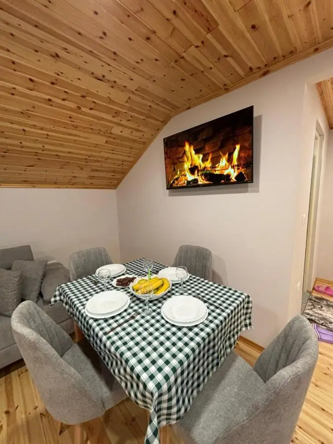 2Bedroom Apartment,free parking 06