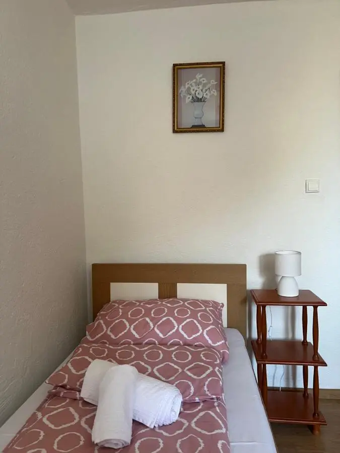 Easy Stay