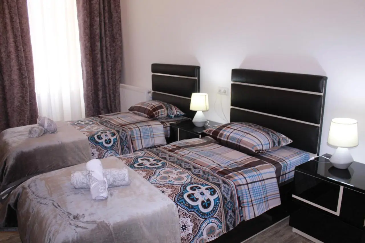 Cozy Apartment In Real Heart Of Old Tbilisi