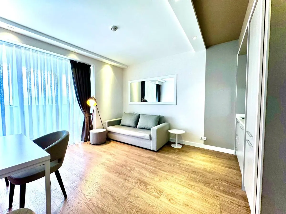 Sunshine Signature Apartments in Alliance Palace