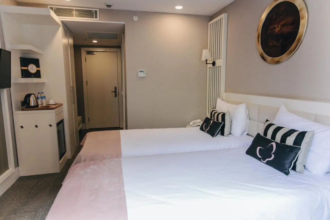 Mia Berre Hotels