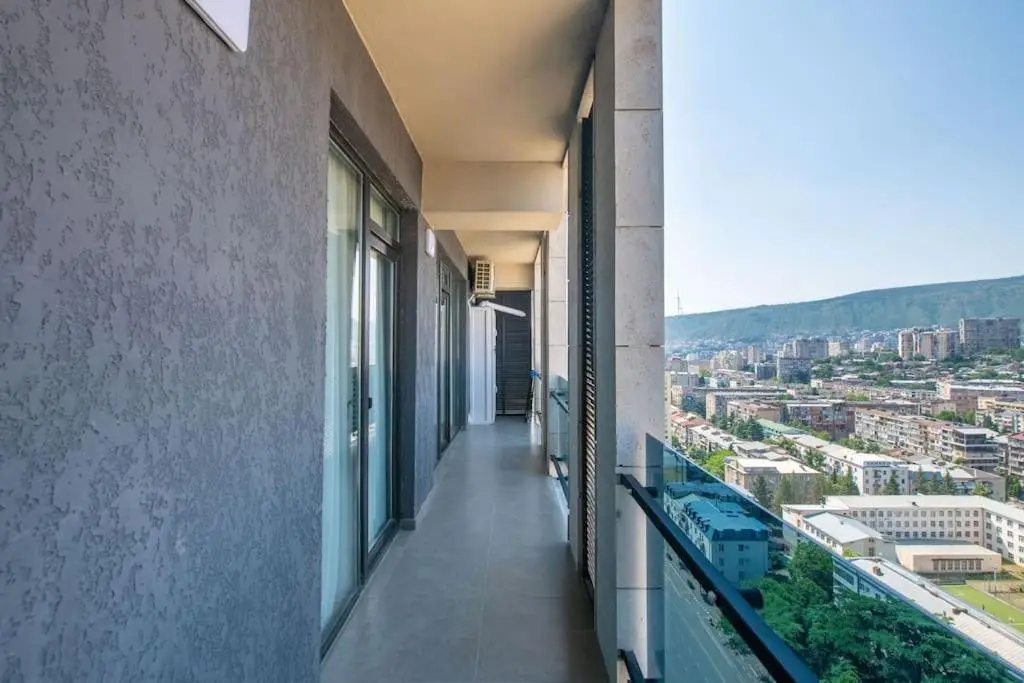 ProRealty -2BR apartment with fantastic view to city