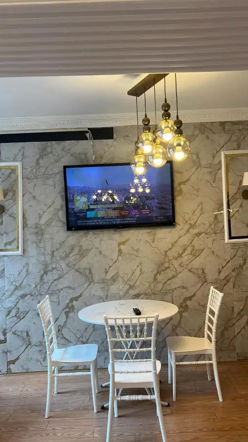 Petek Hotel
