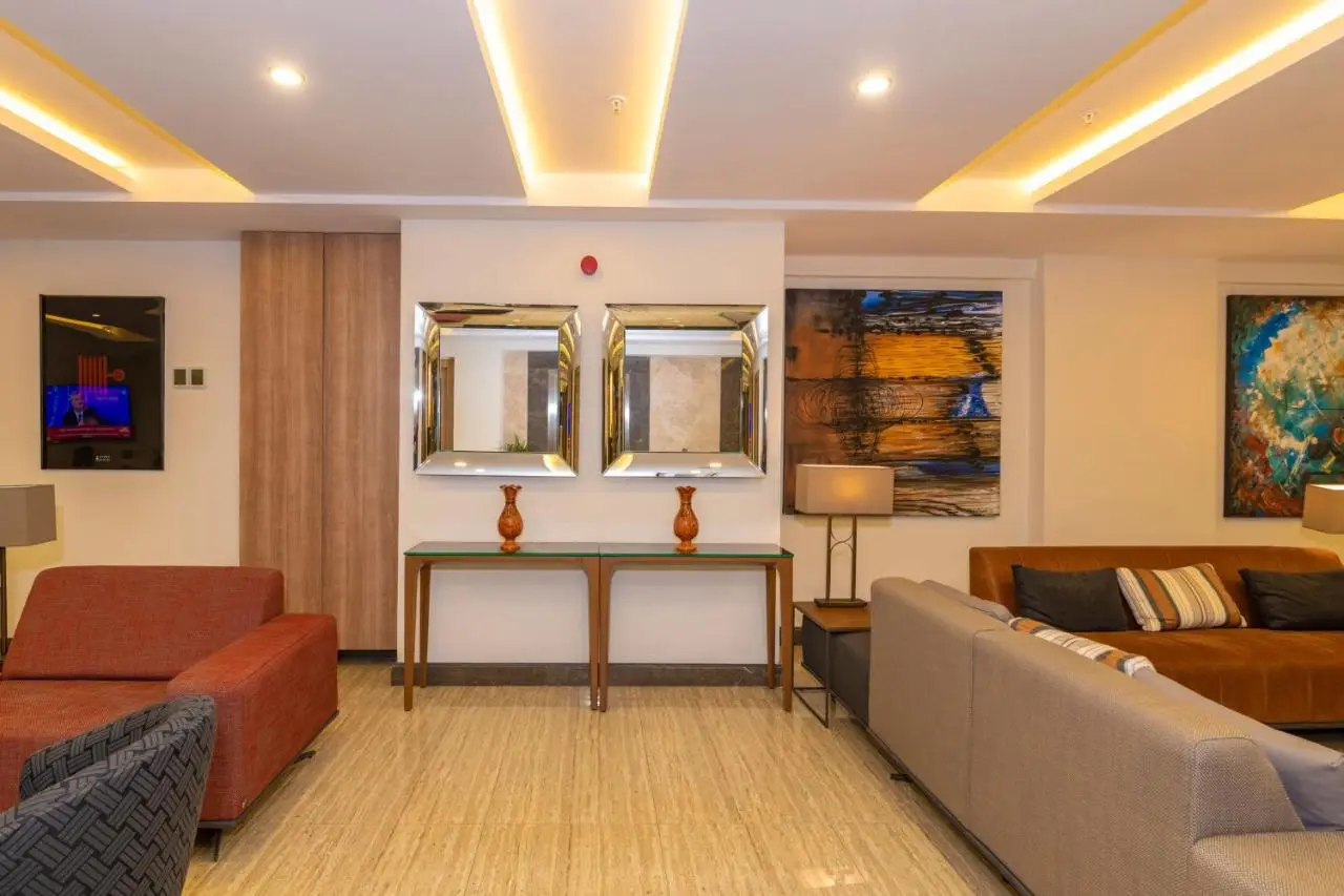 38 Hotel