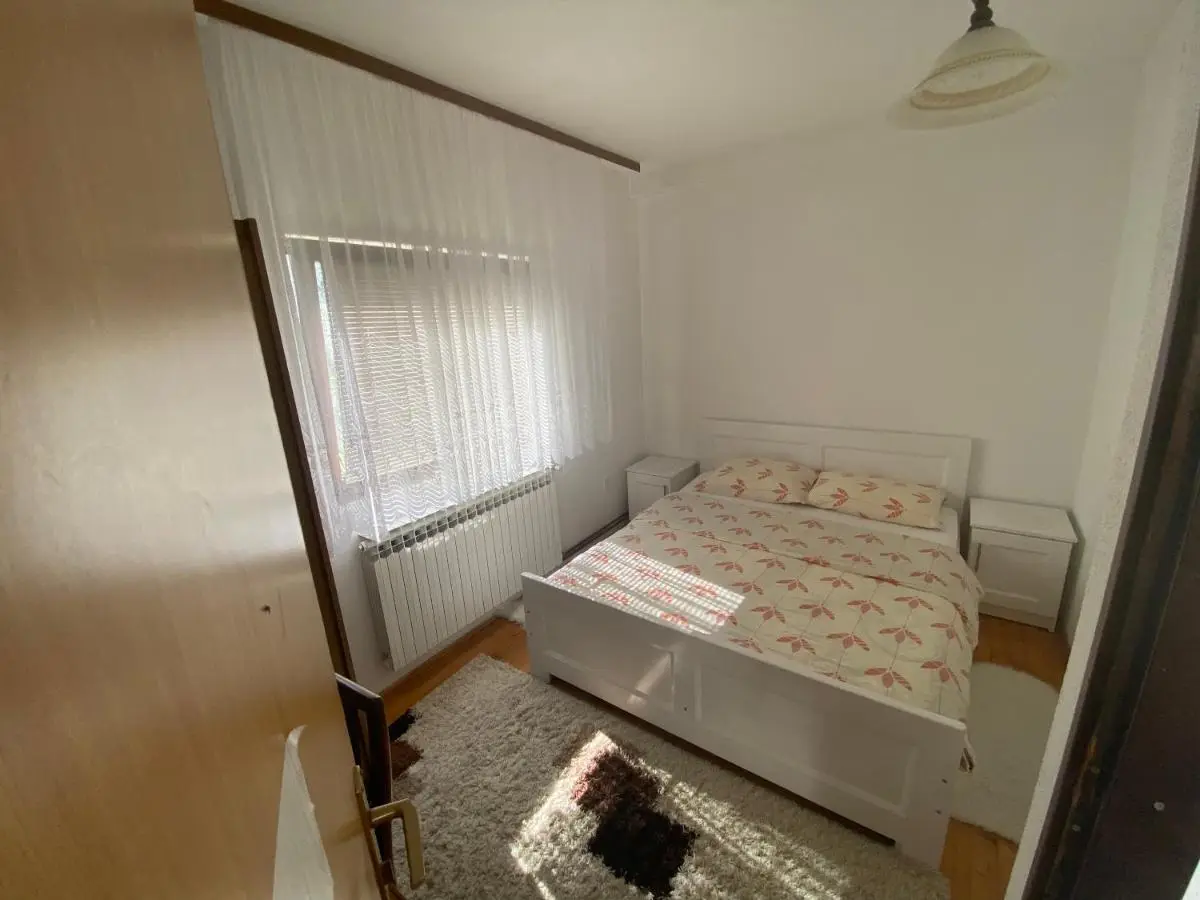 Lav Apartments