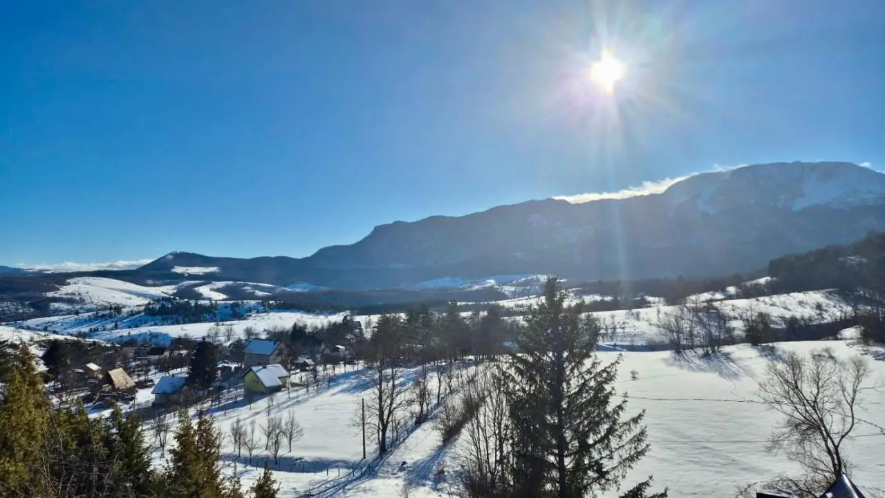 Villa Paradise Bjelašnica Luxury Chalet with Mountain View