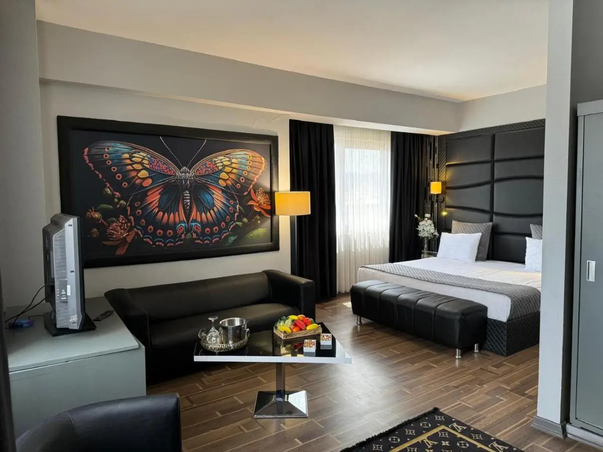 City One Hotel