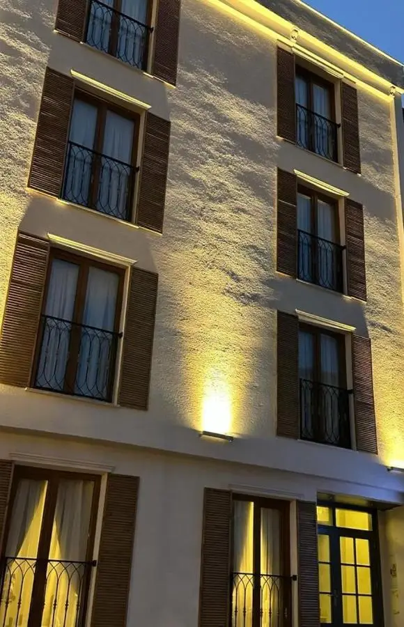 Sareban Hotel