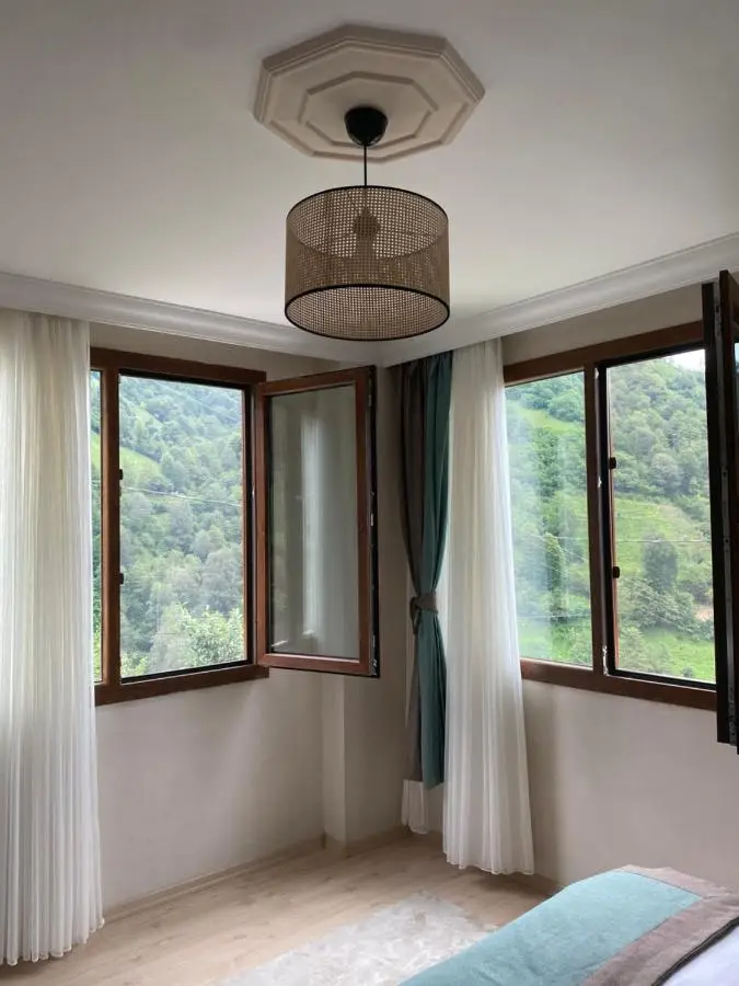 Komilo Homes - Functional Modern Suite
