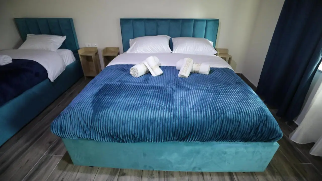 Thethi 360 grade - Camping & Rooms