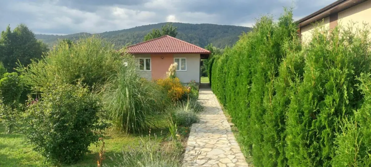 Lamija House
