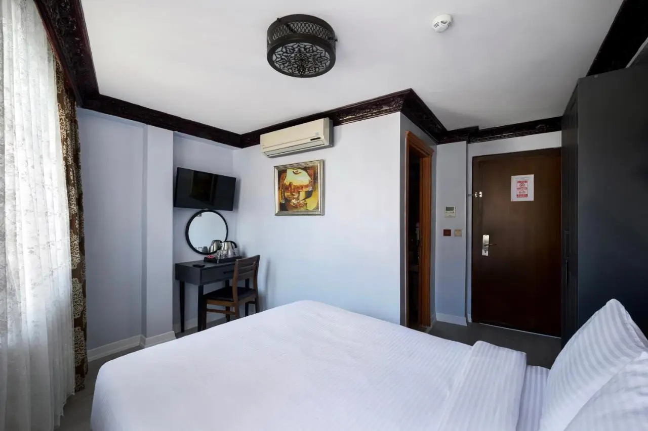 Mytra Hotel
