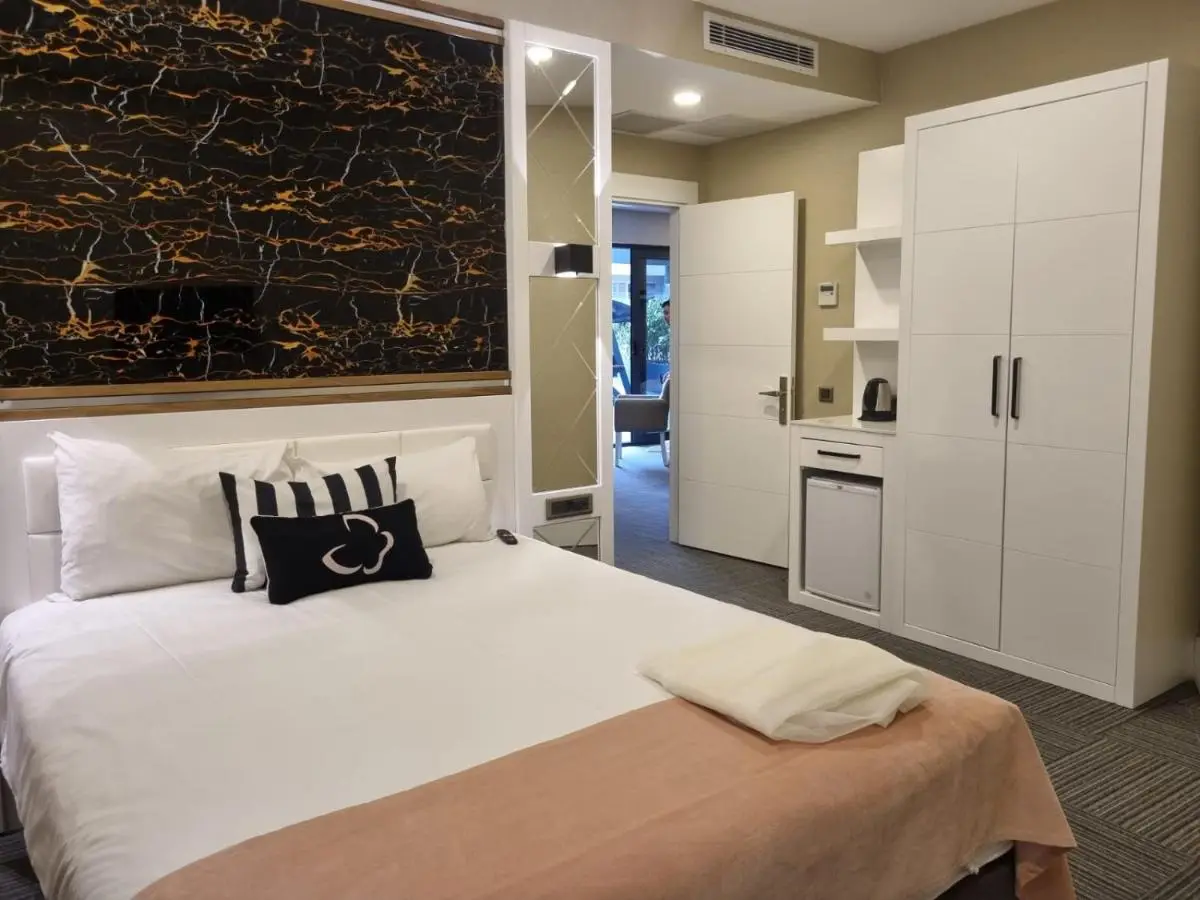 Mia Berre Hotels