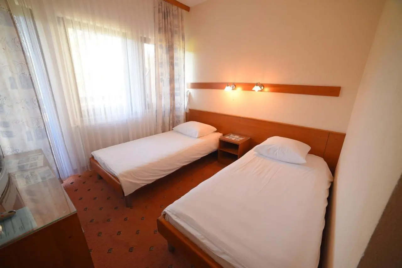 Hotel Ada