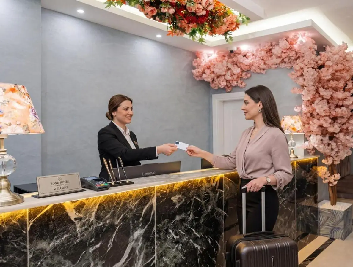 Bond Hotel