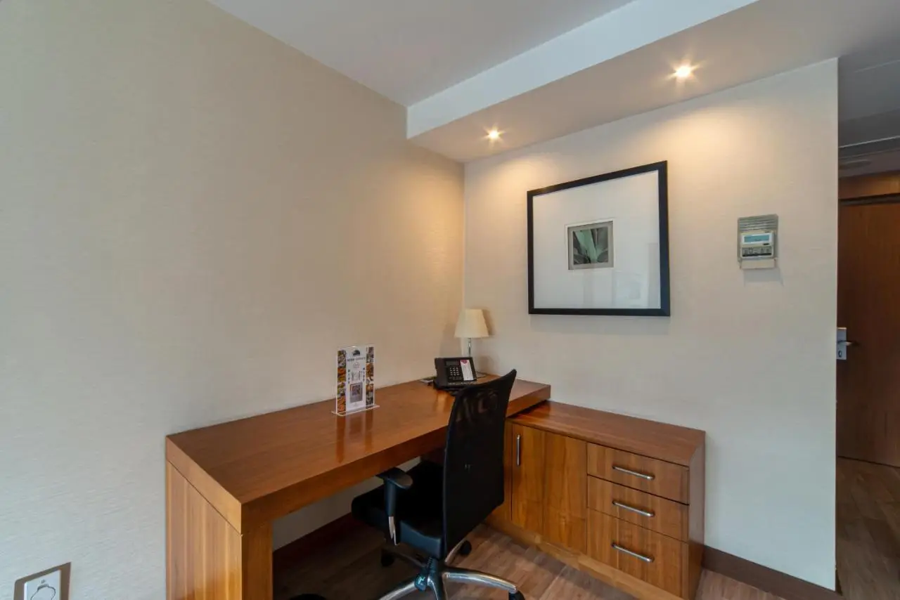 Crowne Plaza Istanbul Harbiye by IHG