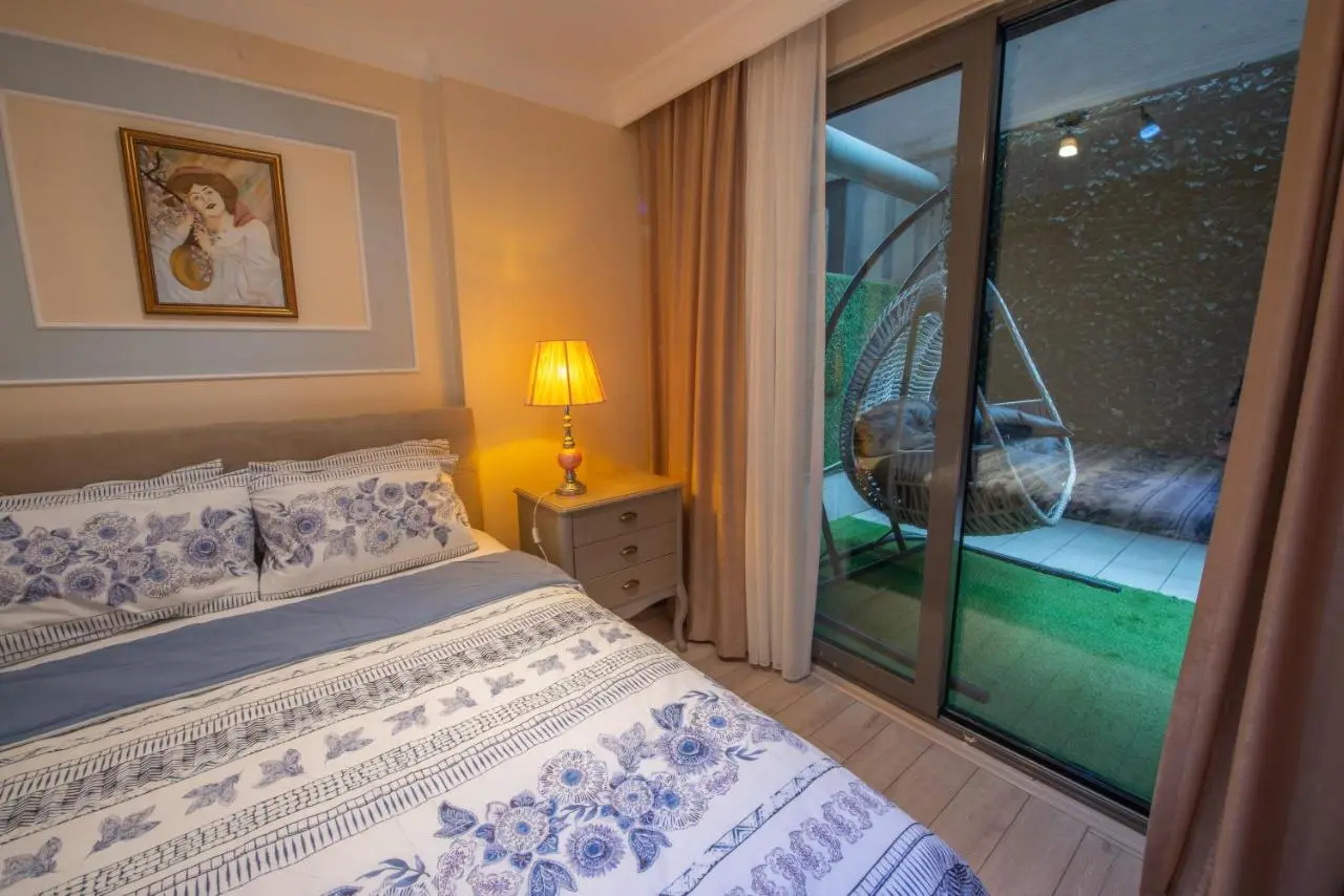 Three bedroom Duplex apartment with large terrace