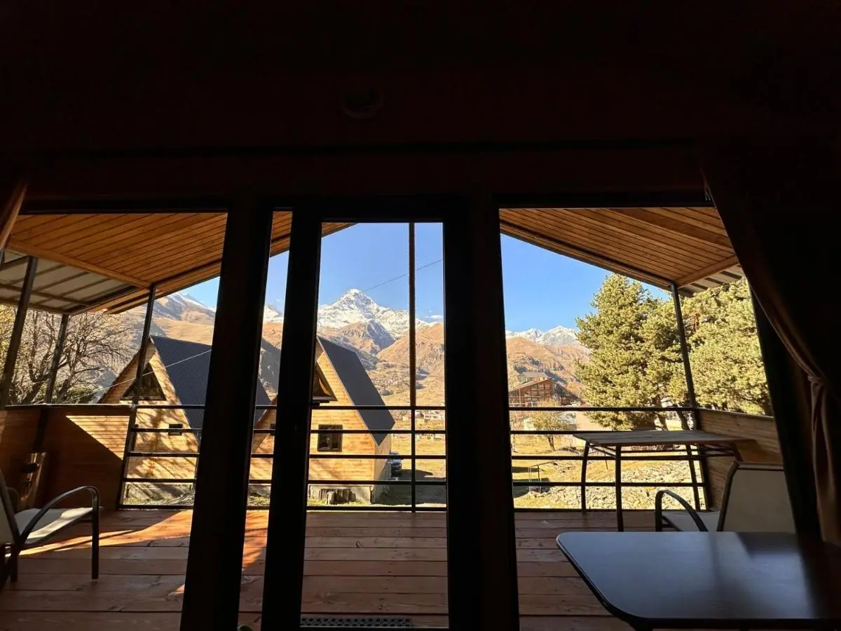 Elia Hut Kazbegi