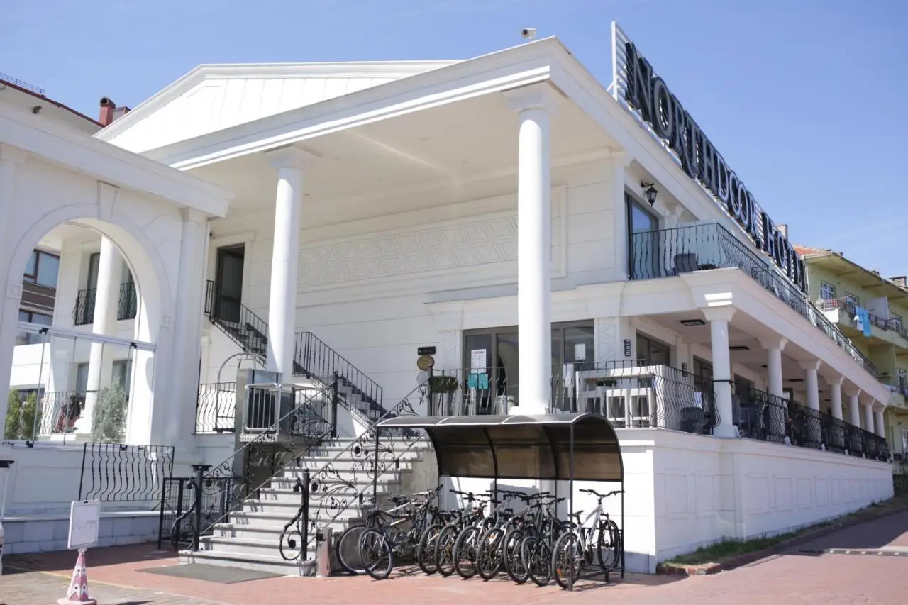 Northdoor Hotel