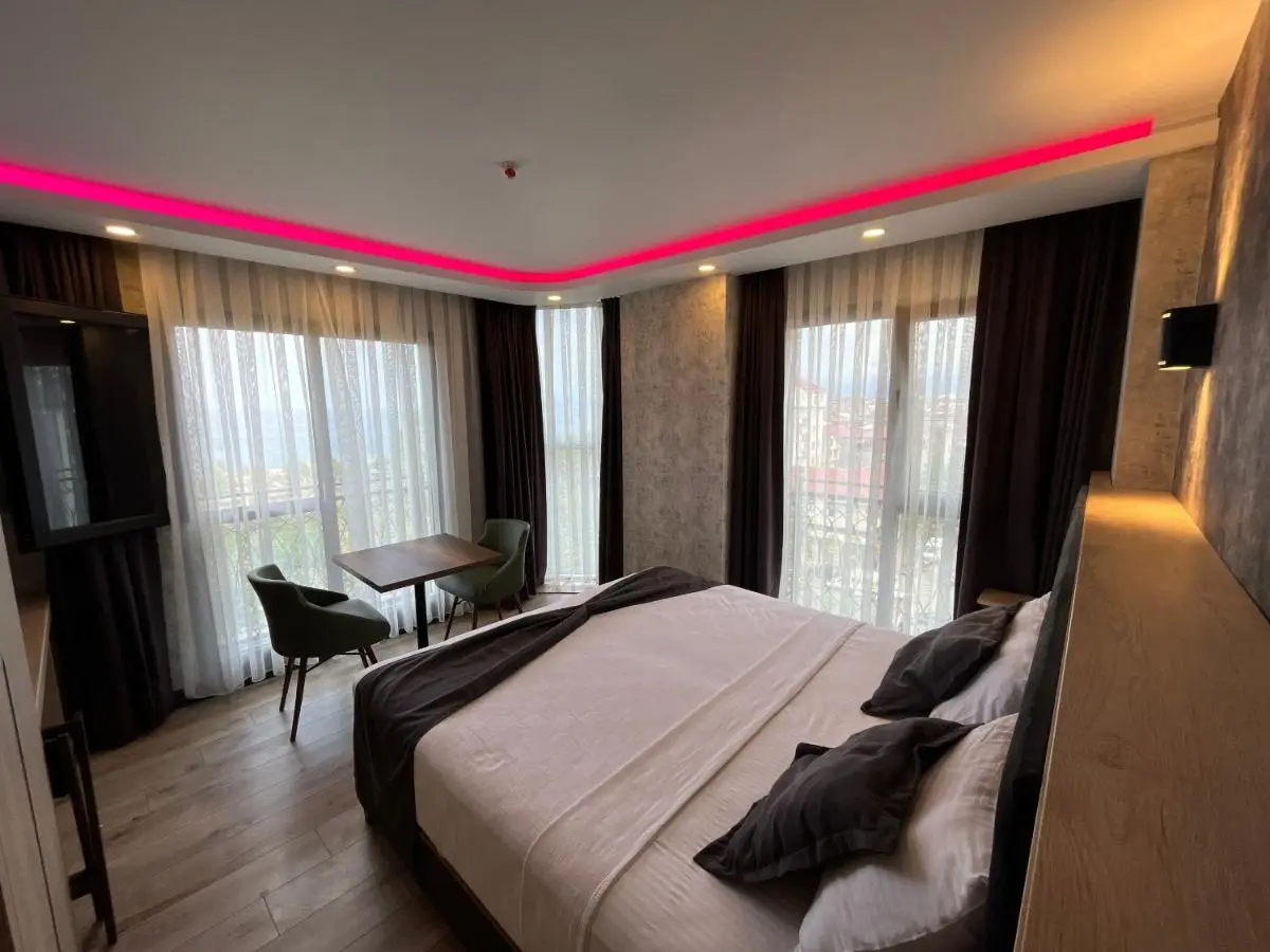 Avni Bey Otel