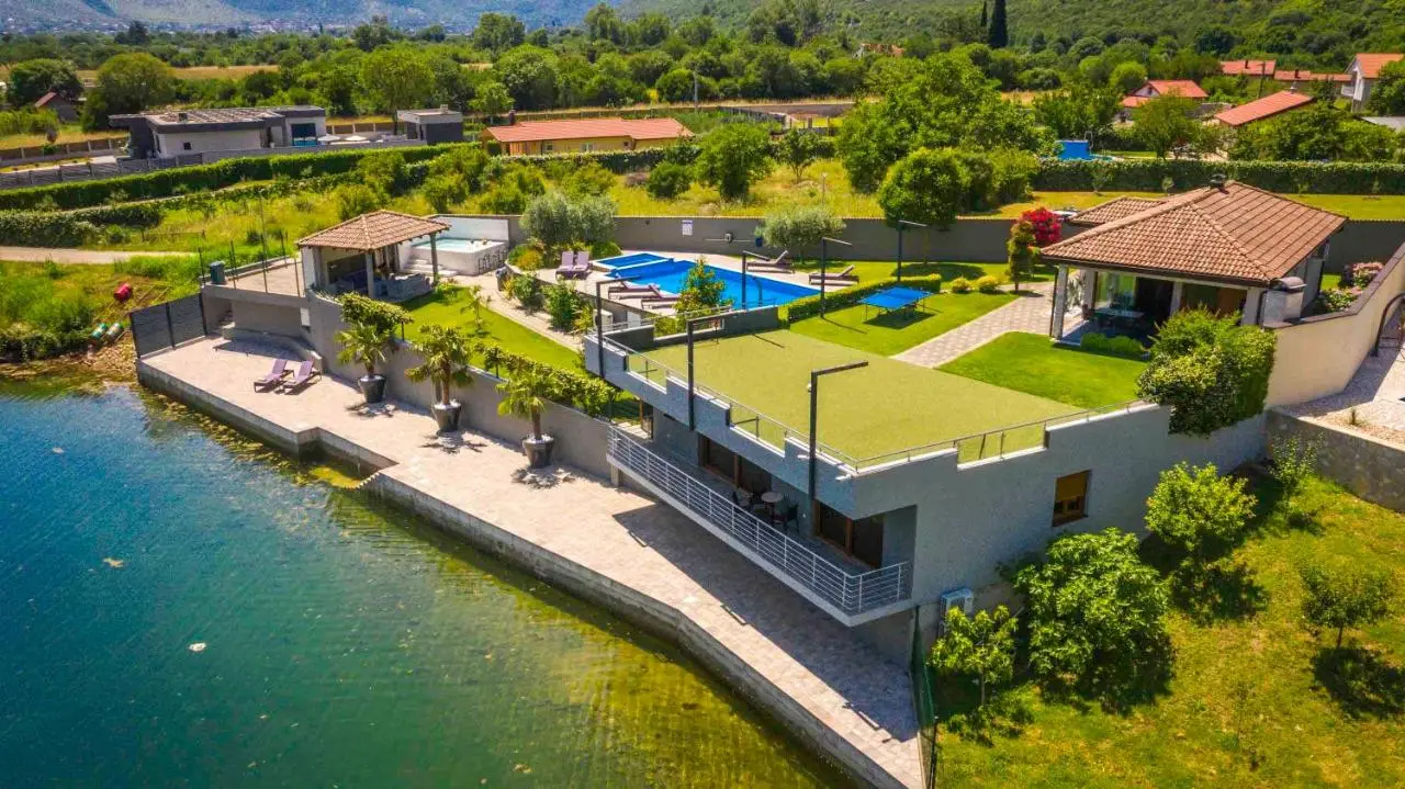 Villa Ana