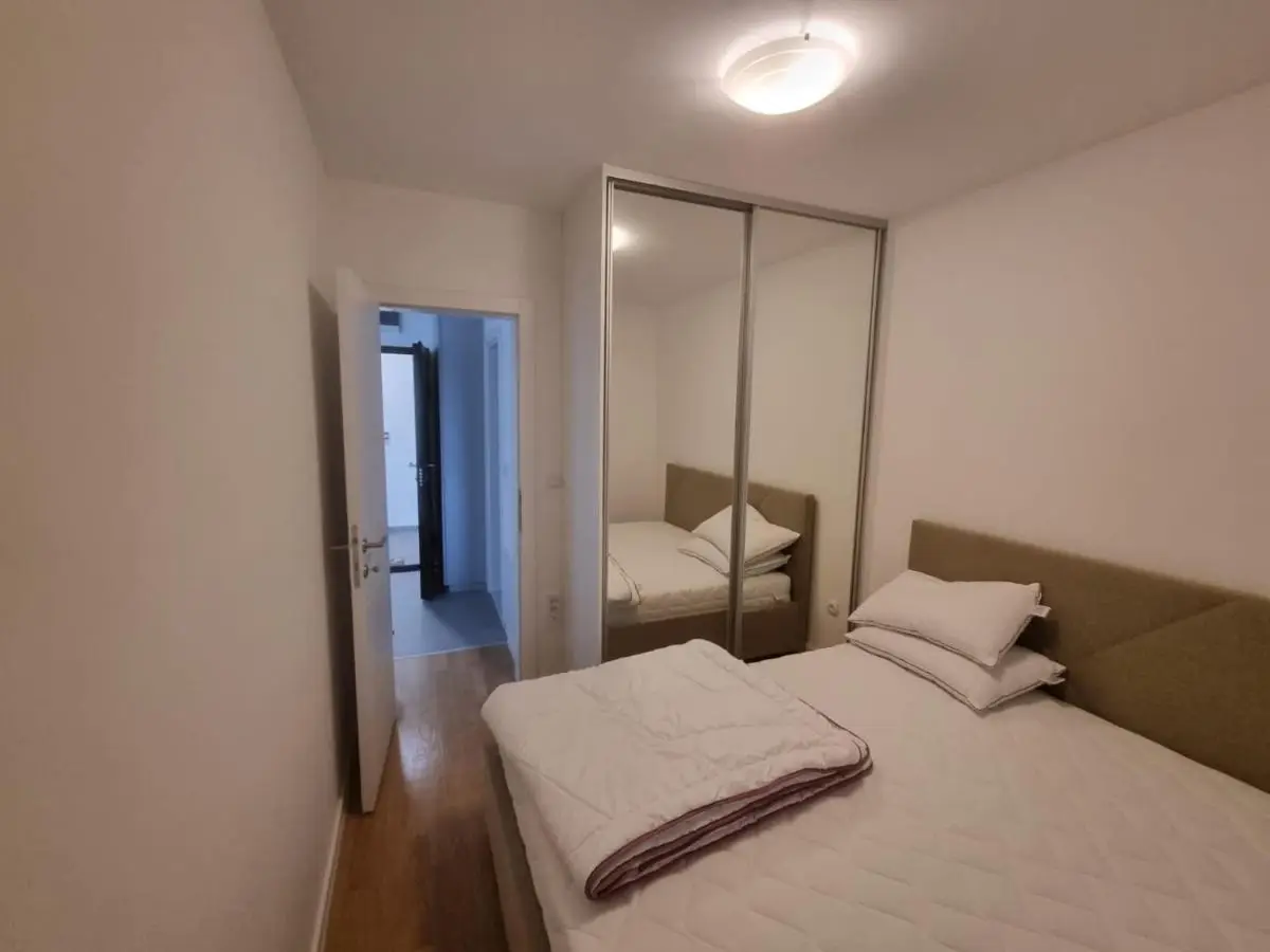 Airport Penthouse Apartments