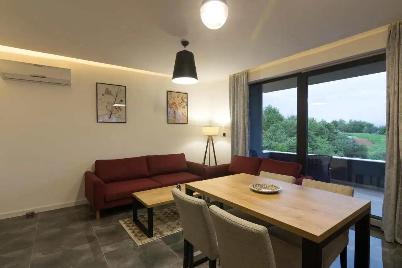 Deluxe Feliciano Apartments