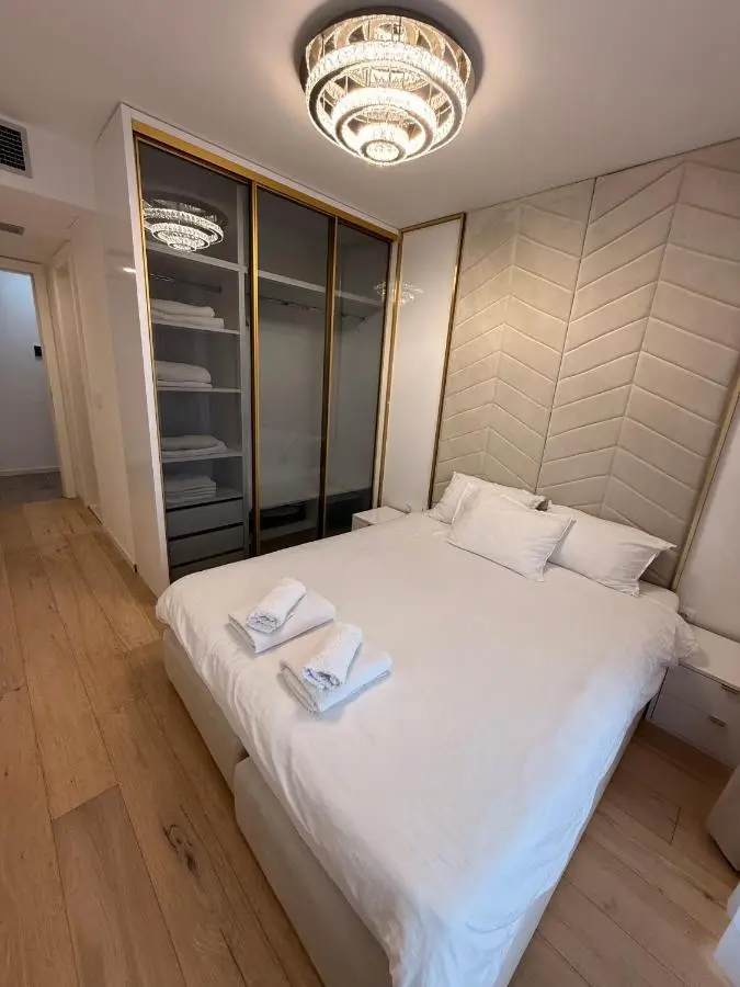 The Royal Nest Sarajevo Waves