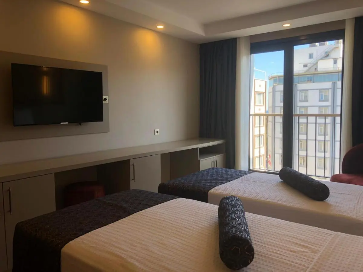 Grand İska Palace