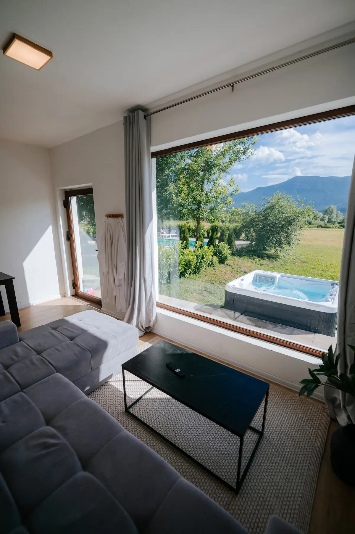 Pool House Voyage