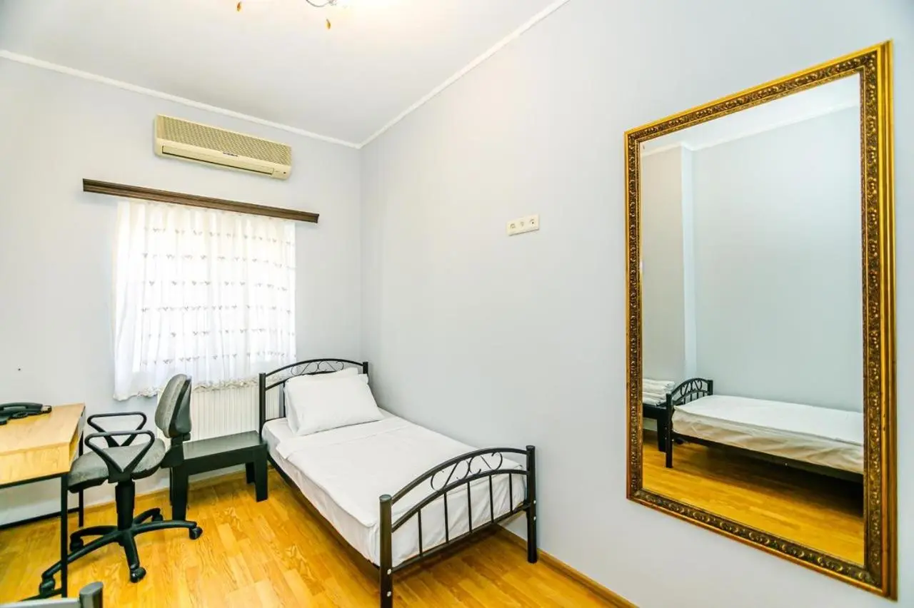 Azneft Garden Apartment