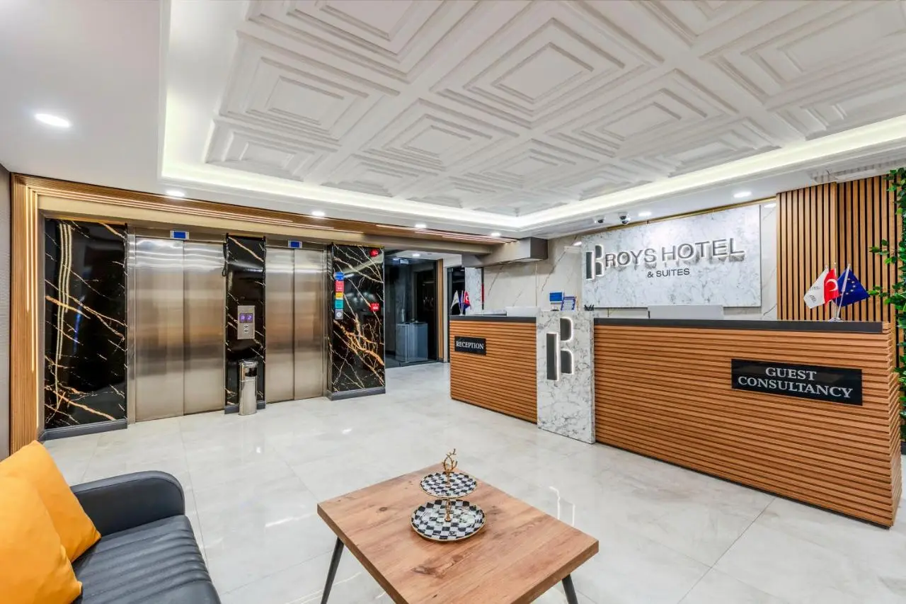 Roys Hotel & Suites