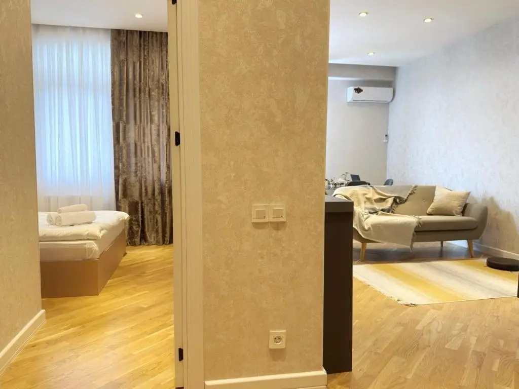 City Style & Timeless Comfort in Baku! Avant-17