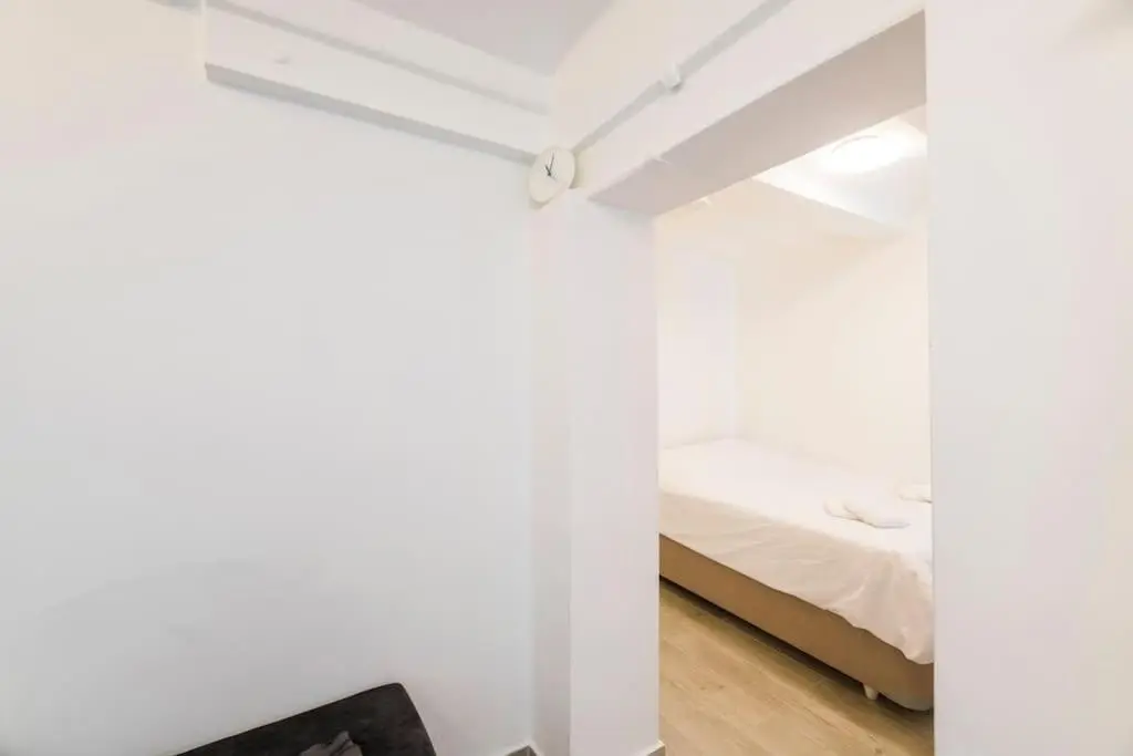 Beautiful 2BR House w/AC 400meters Taksim Square