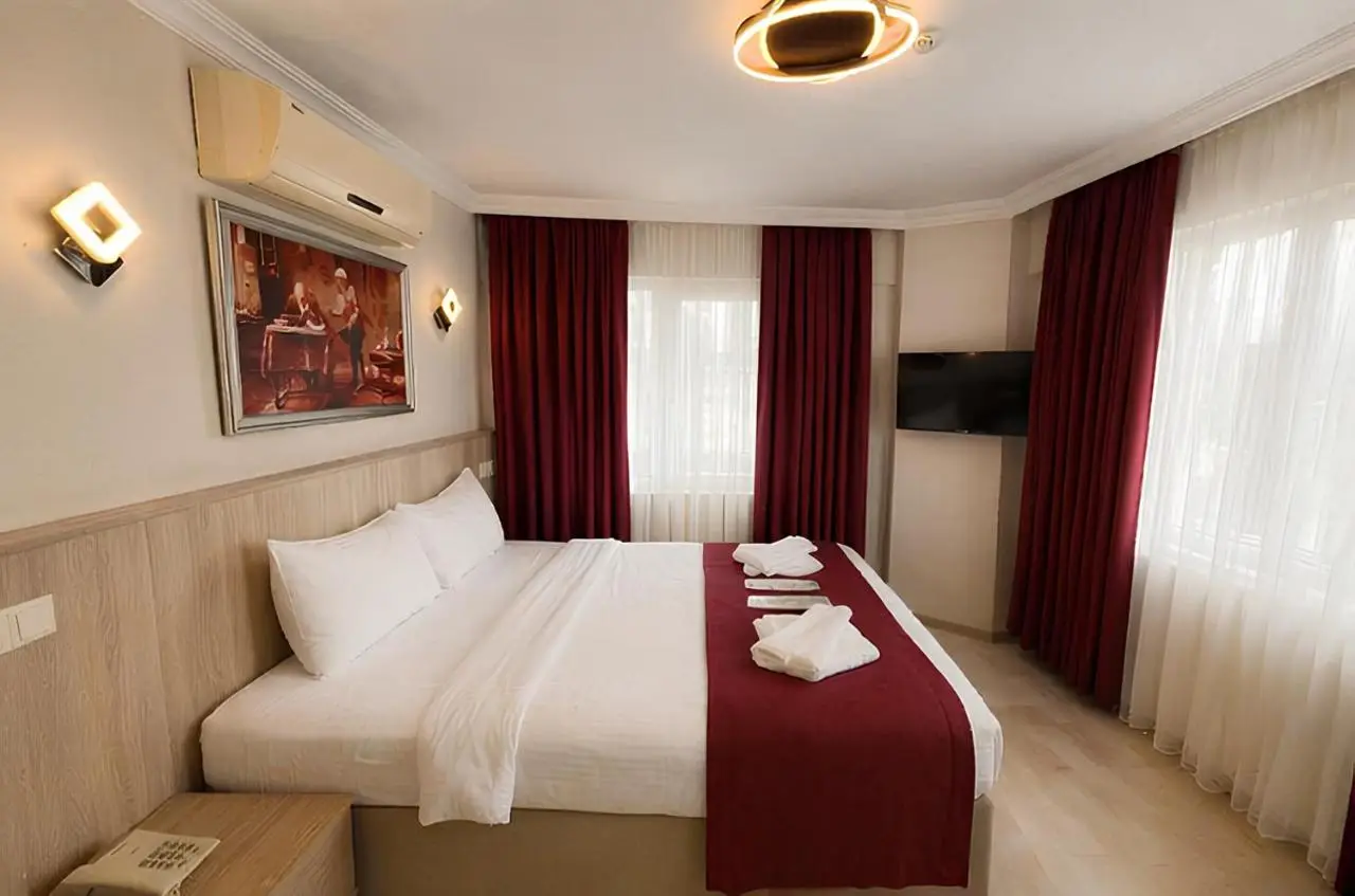 Le Safran Palace
