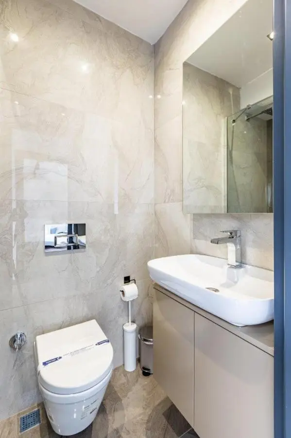Duplex Penthouse wparking 3BD2Bath Views! #340