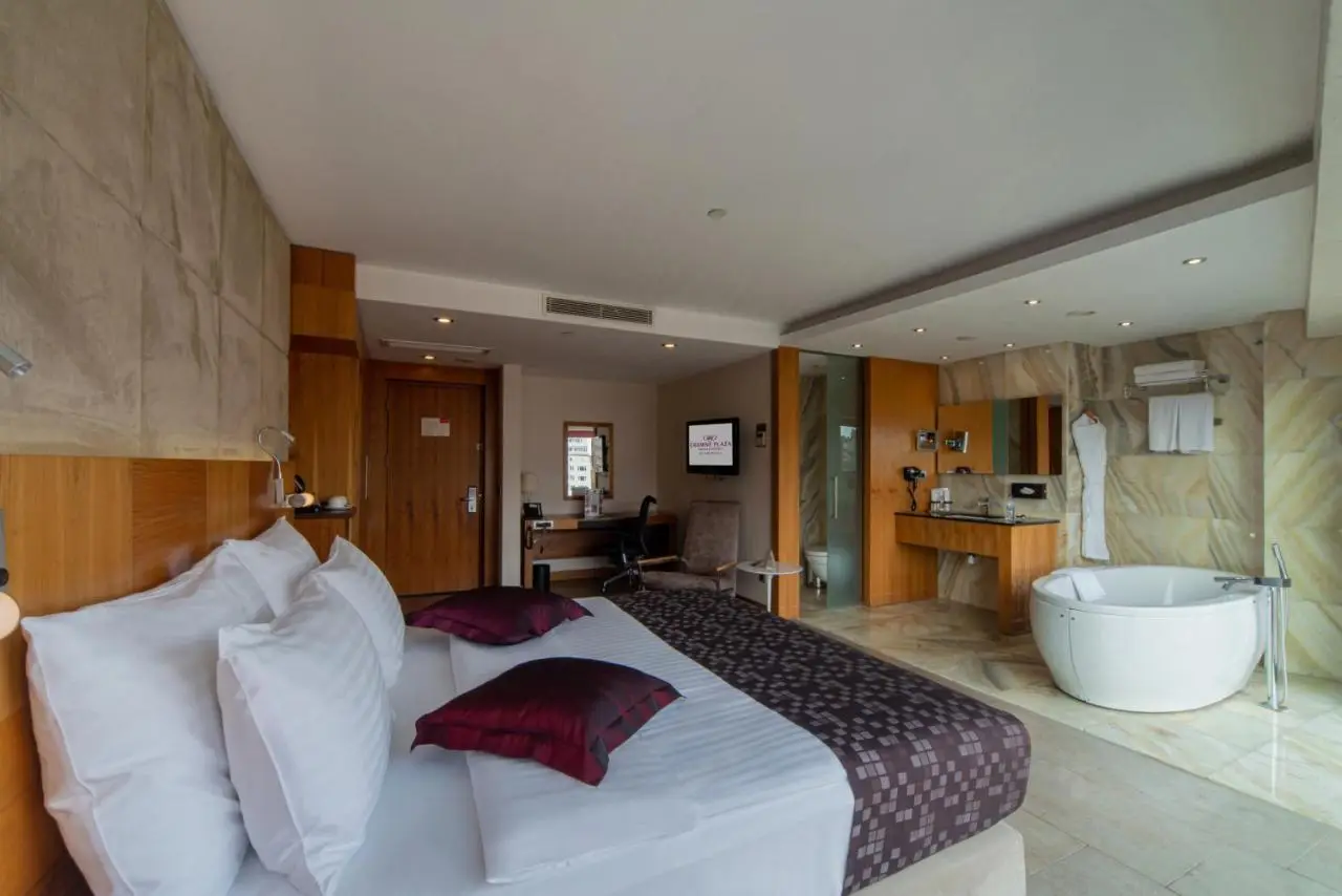Crowne Plaza Istanbul Harbiye by IHG
