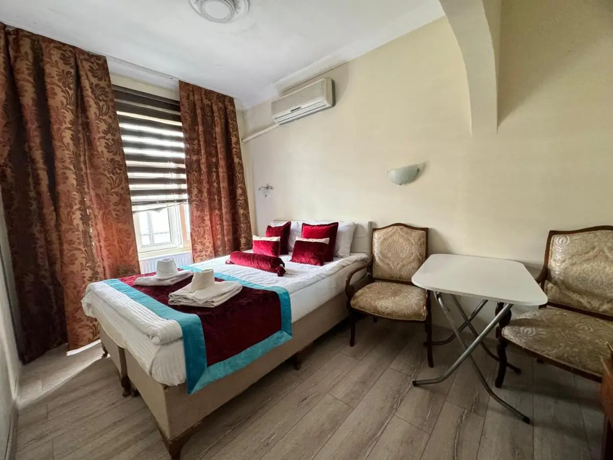 Happy Suite Boutique Hotel