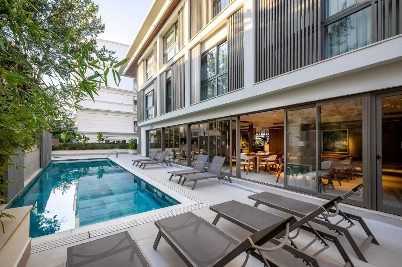 Lei Hotel